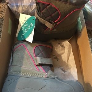 Totes kids winter boots
